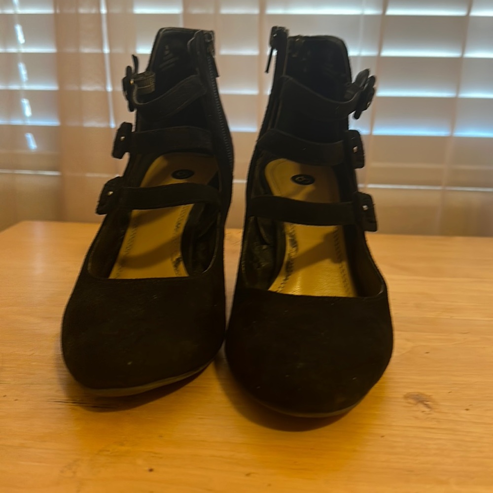 Super cute black suede pumps with straps and side zipper